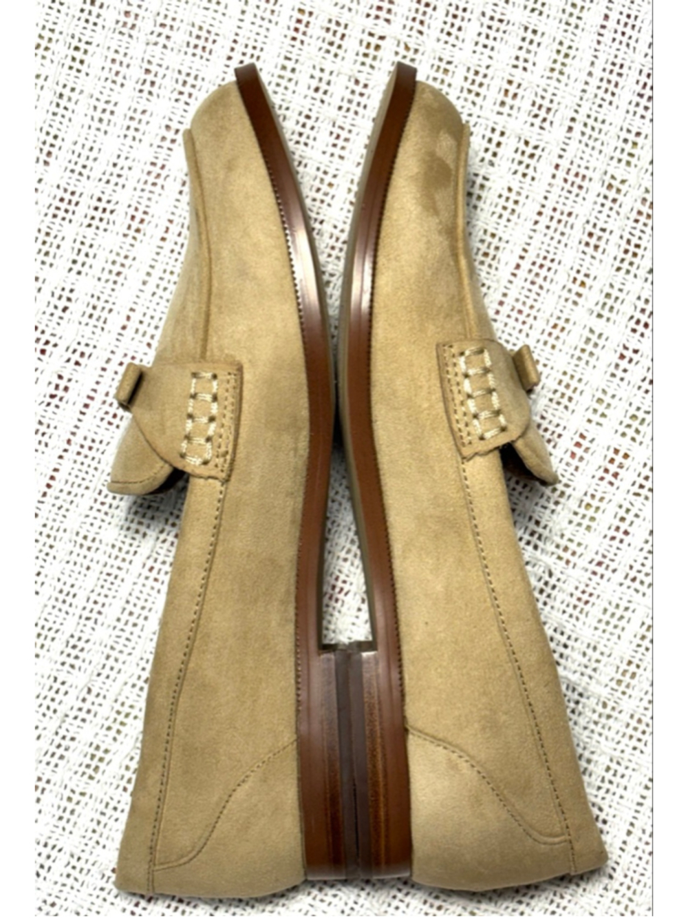 J. Crew Beige Khaiki Neutral Minimalist Faux Suede Loafers w/Bows Size 7.5 - Picture 6 of 8